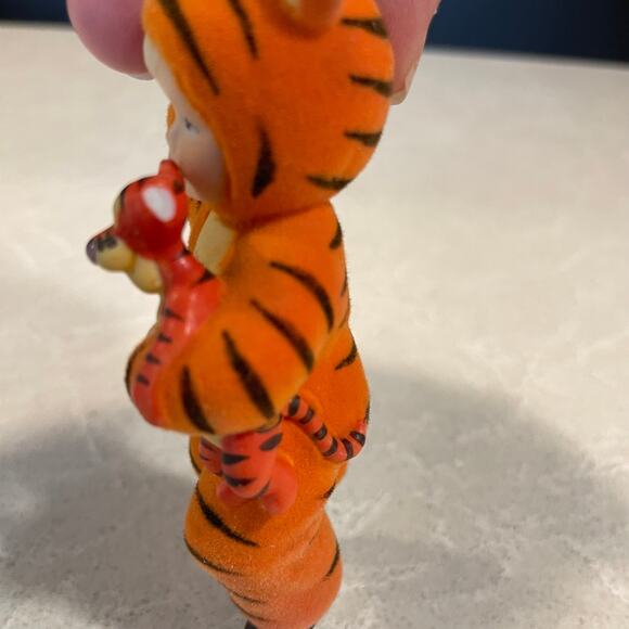 Disney Ashton Drake Heirloom ornament tigger costume boy w/ tigger felt ceramic - Picture 8 of 9